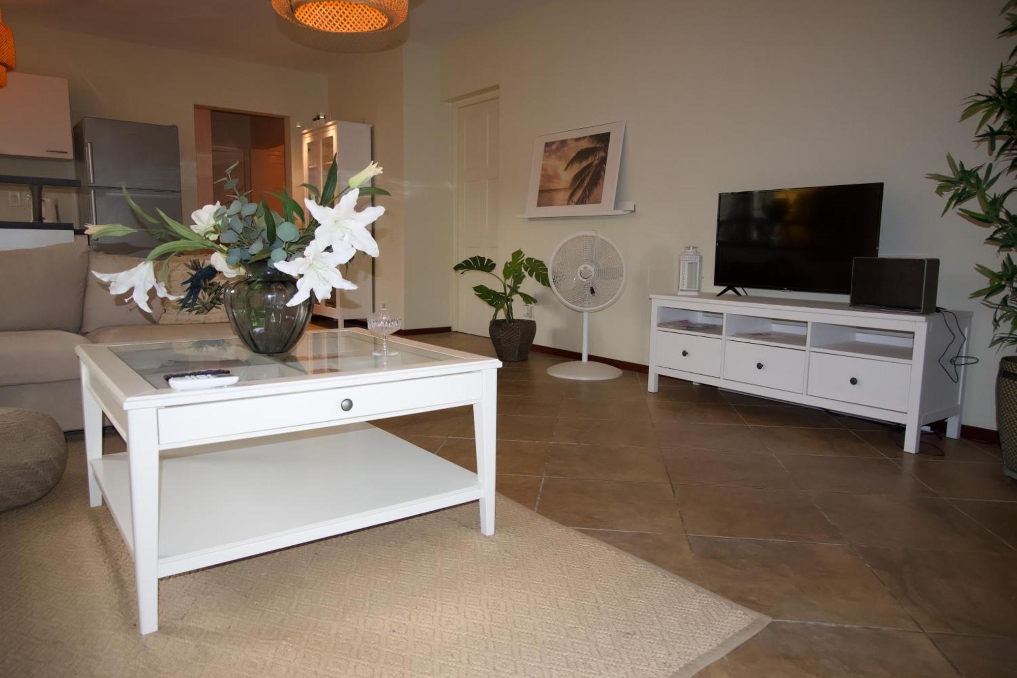 Luxury Appt For 6: Mesmerizing Spanish Water View Jan Thiel Exteriör bild