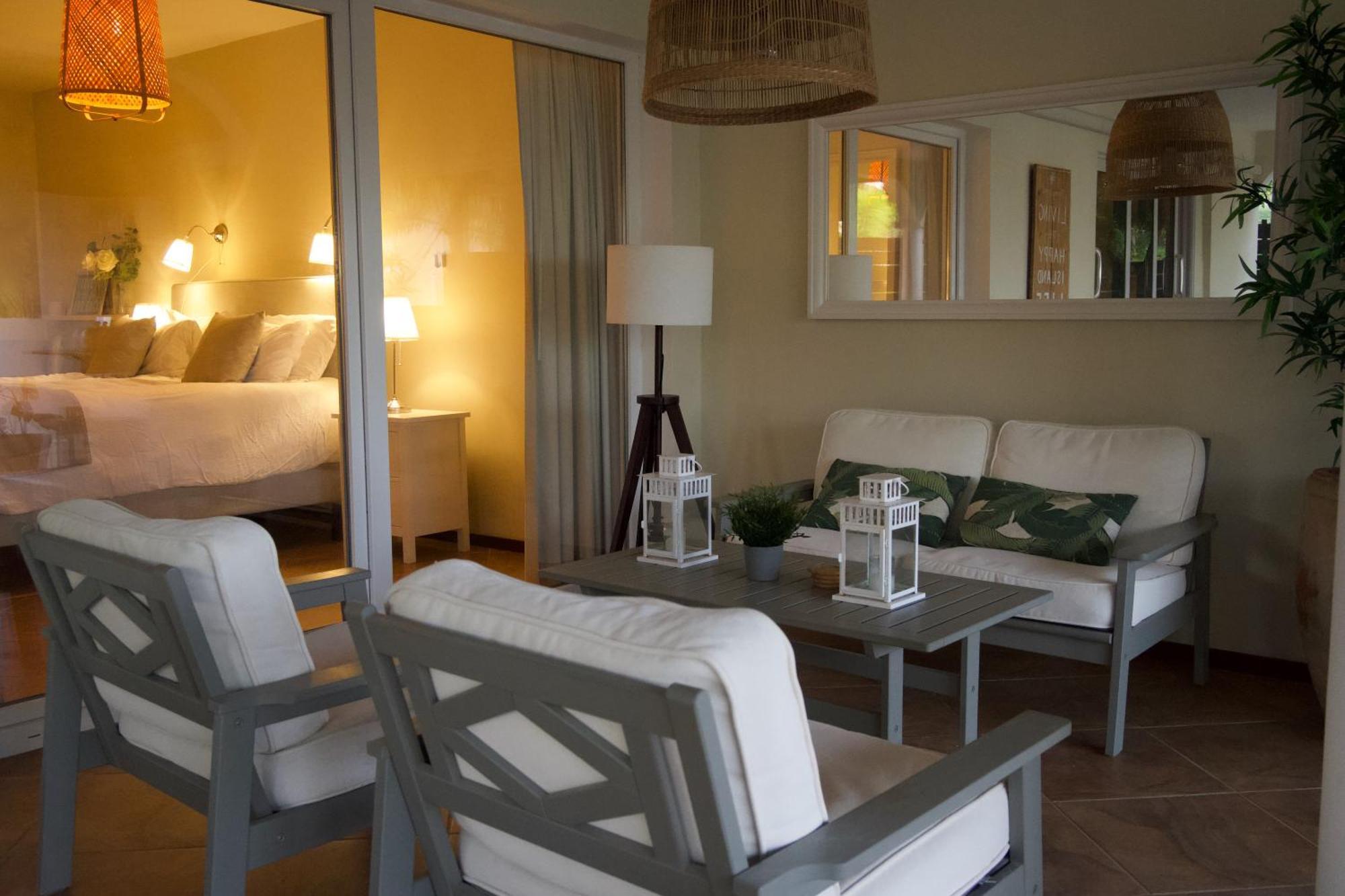 Luxury Appt For 6: Mesmerizing Spanish Water View Jan Thiel Exteriör bild