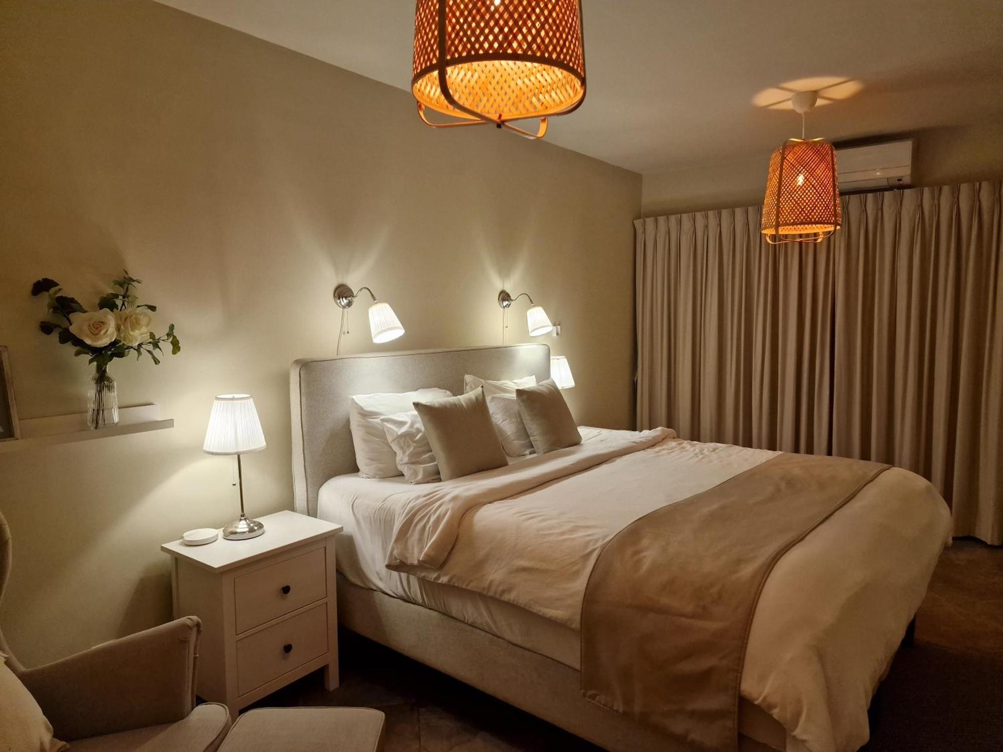 Luxury Appt For 6: Mesmerizing Spanish Water View Jan Thiel Exteriör bild